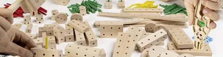 Holzspielzeug: Der Holzbaukasten zum lernen und spielen | matador.at