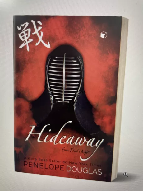 Hideaway (devil’s Night Livro 2)